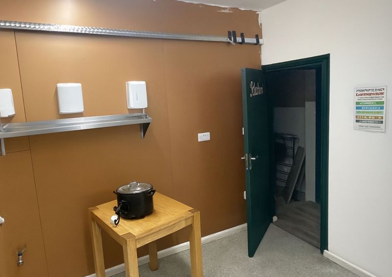 Photo 16- click for photo gallery